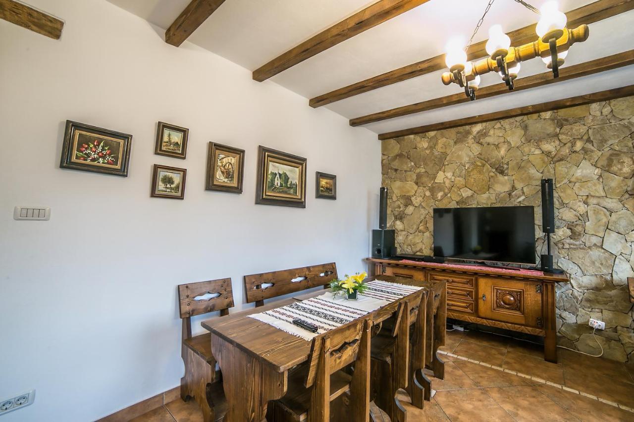 Casa Verde Voroneț Extérieur photo